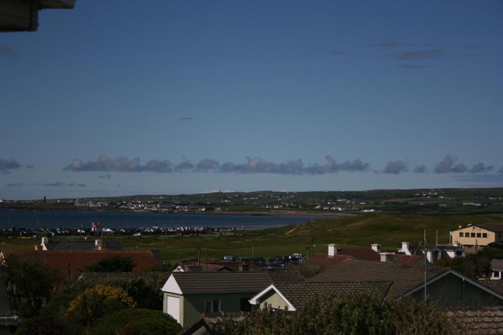 Lehinch Lodge Lahinch Ruang foto